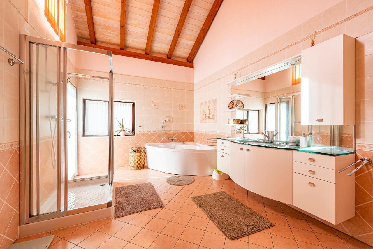 Casa Luna - Wonderful Lake View Brione sopra Minusio Kültér fotó